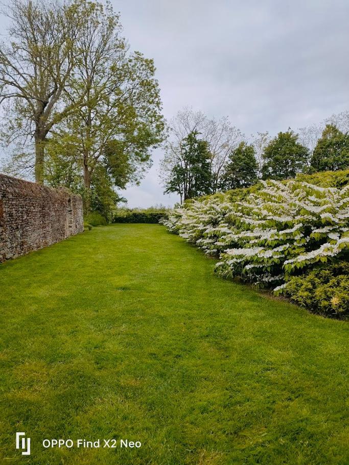 Domaine Du Manoir De Vains Hotel Kültér fotó